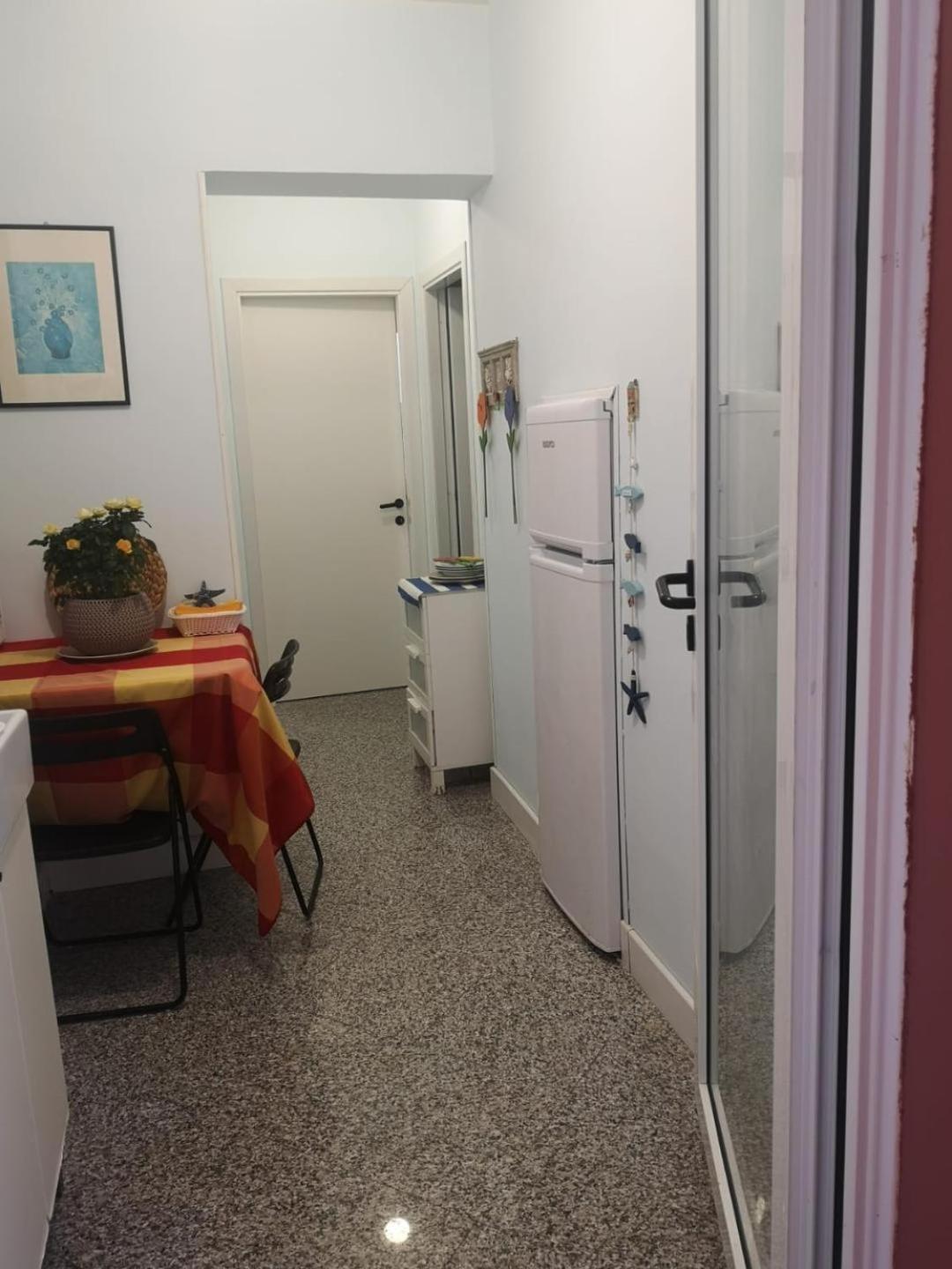 B&B Domus Oriens - Monolocale Indipendente In Villa Portoscuso Ngoại thất bức ảnh